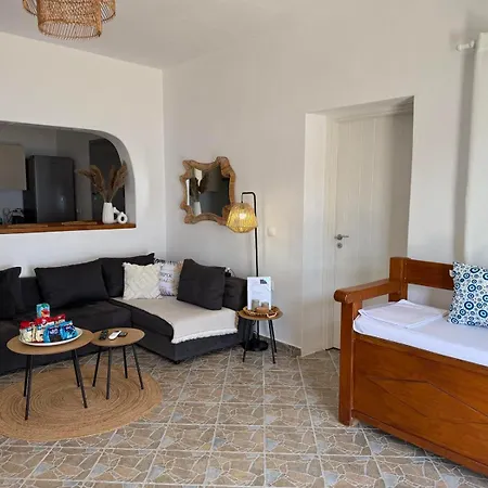 Ambeli Luxury Schoinoussa